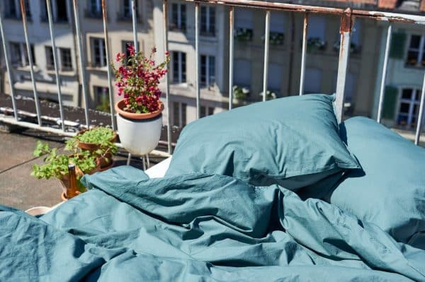 Bettwäsche aus Bio-Baumwolle von lavie. Nachhaltige Bettbezüge aus Bio-Baumwolle in dunkelgrün
