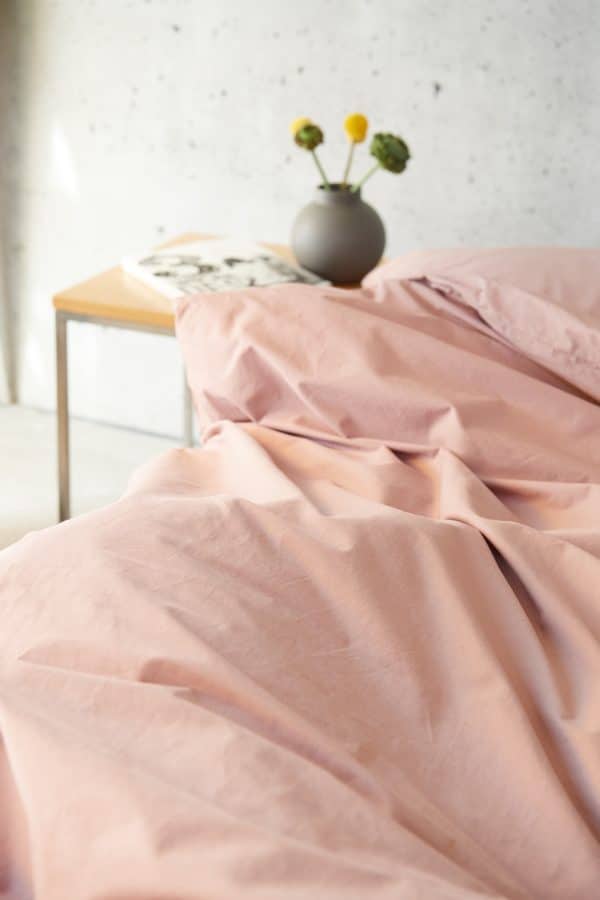 Bettwäsche aus Bio-Baumwolle von lavie. Nachhaltige Bettbezüge aus Bio-Baumwolle in rose